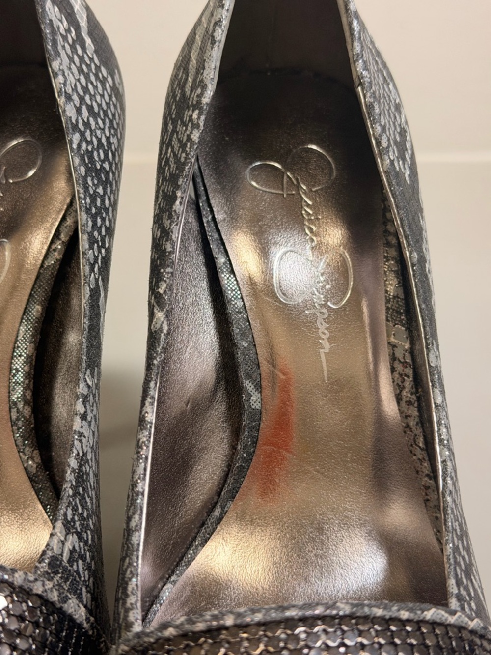 NWT! Jessica Simpson Gray Snake-Print Platform Peep-Toe Heels - Picture 4 of 16